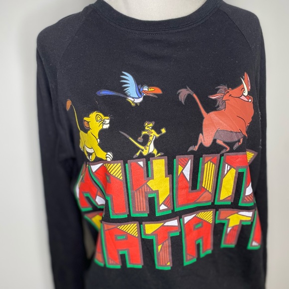 The Lion King Hakuna Matata Sweater Black Disney - Picture 2 of 5